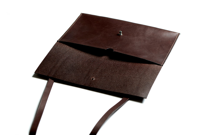 Leather shoulder bag: RIGMOR MEGA (dark brown)