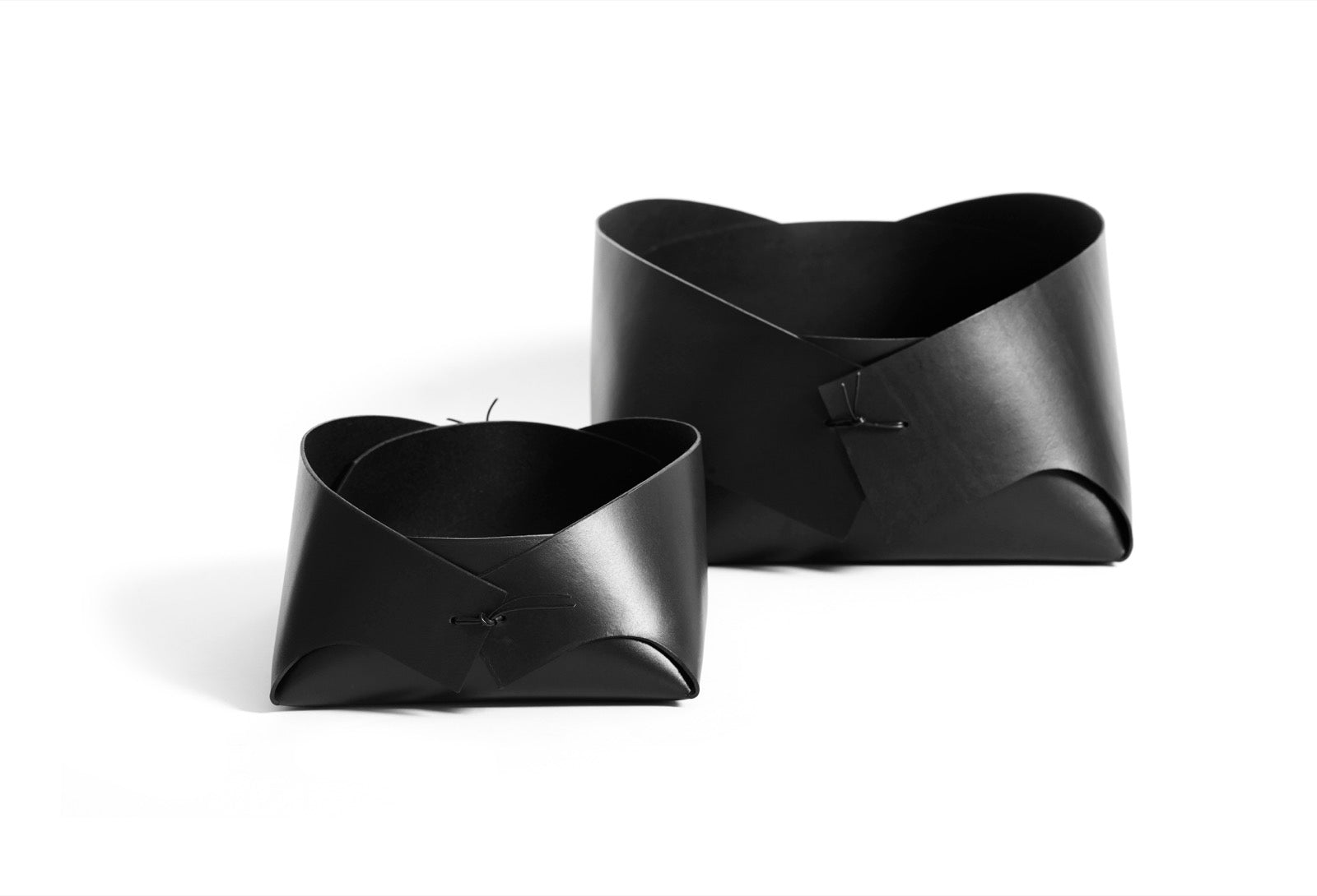 Leather basket: FOLD - large (black)